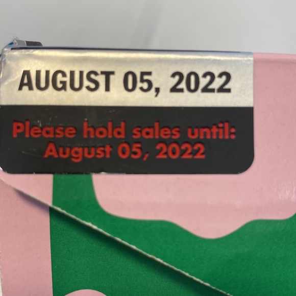 VANS SK8-Hi tapered “Em on holiday - collection” NWT and original box Woman’s 10 - Picture 11 of 15